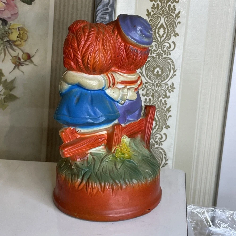 Raggedy Ann & Andy Sitting‎ Together Fence | Vintage | Nostalgia Grannycore